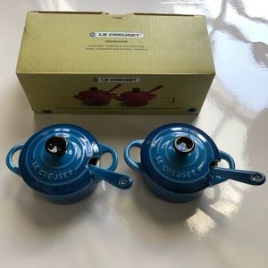 NIB Le Creuset set of 2 condiment pots with spoons in Marseille